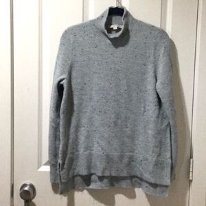 Loft lightweight sweater. Size M soft blue gray.Speckle.longer hem in the back